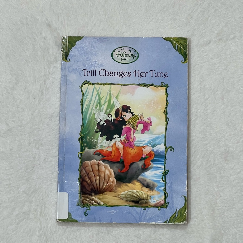 Disney Fairies Book with Blue and Green Cover